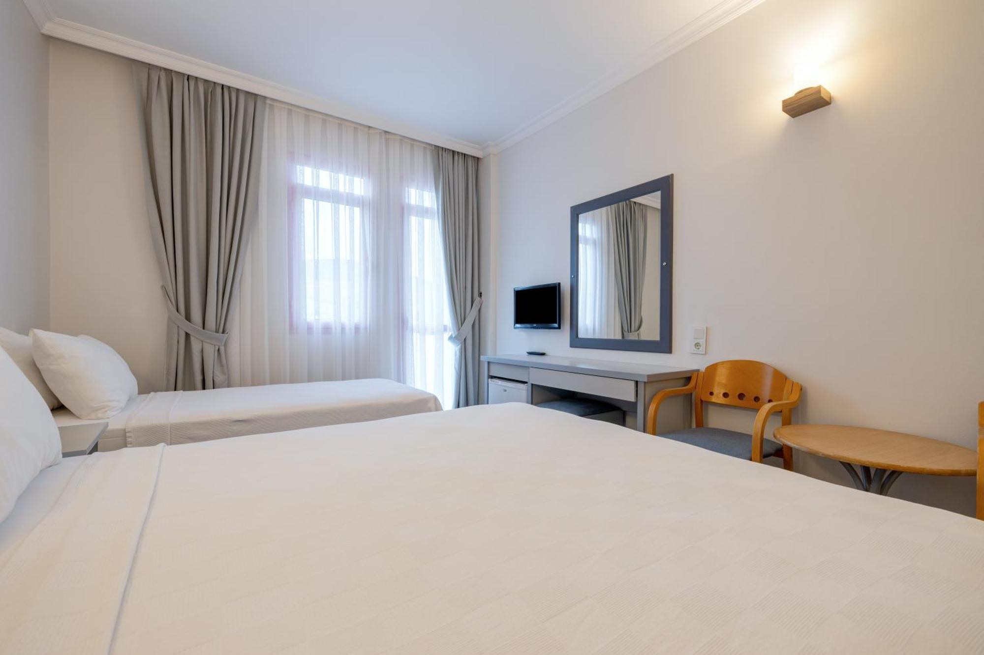 Hanedan Beach Hotel Фоча Екстериор снимка
