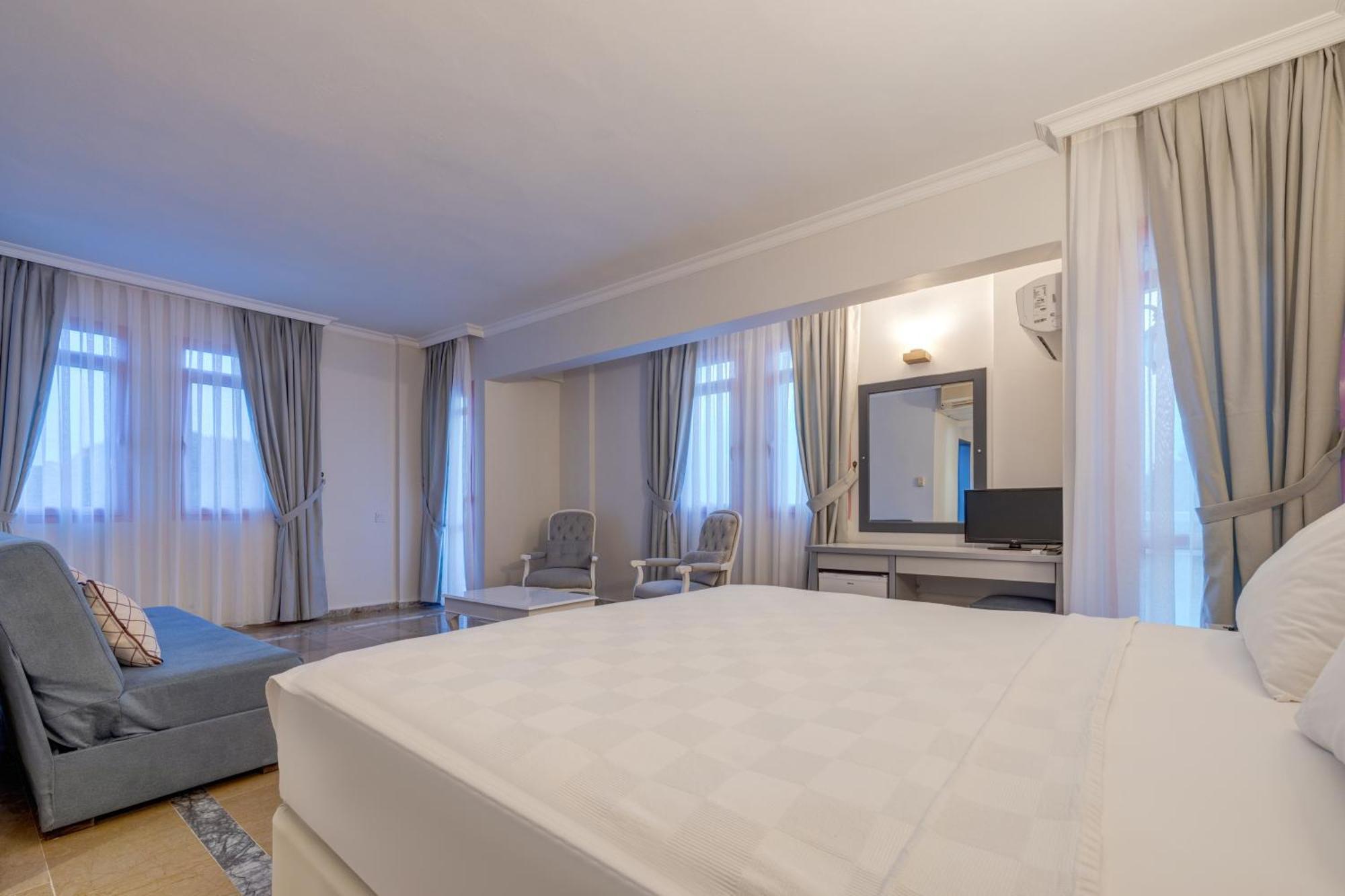 Hanedan Beach Hotel Фоча Екстериор снимка
