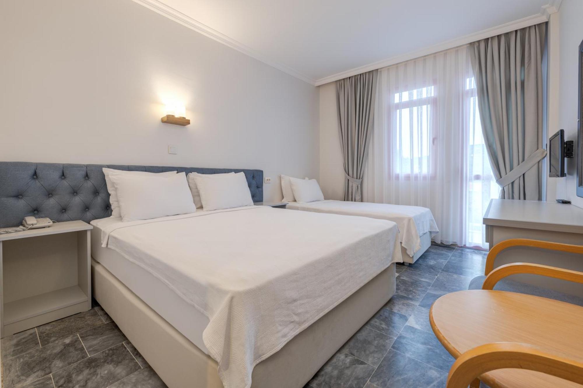 Hanedan Beach Hotel Фоча Екстериор снимка