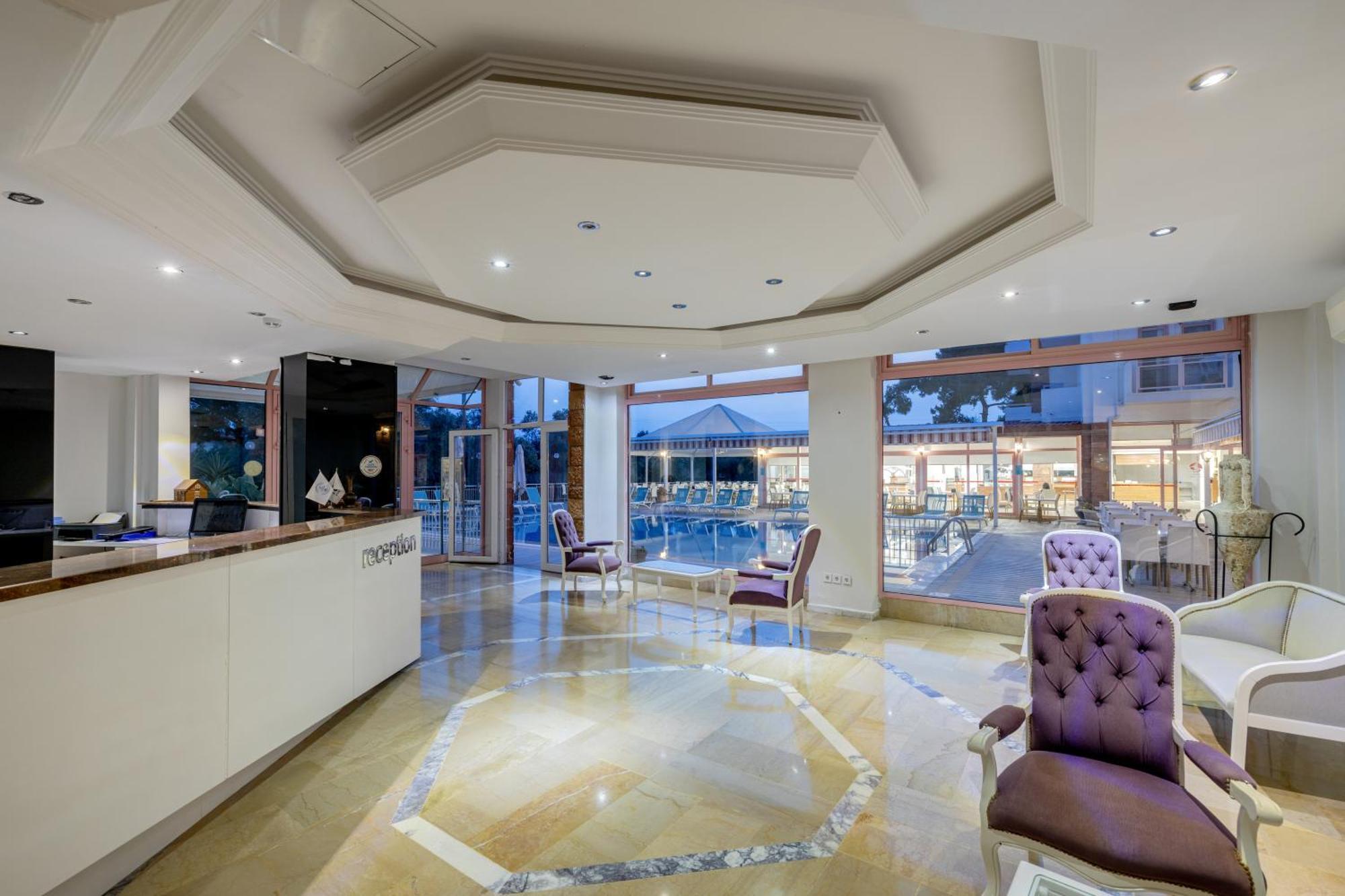 Hanedan Beach Hotel Фоча Екстериор снимка