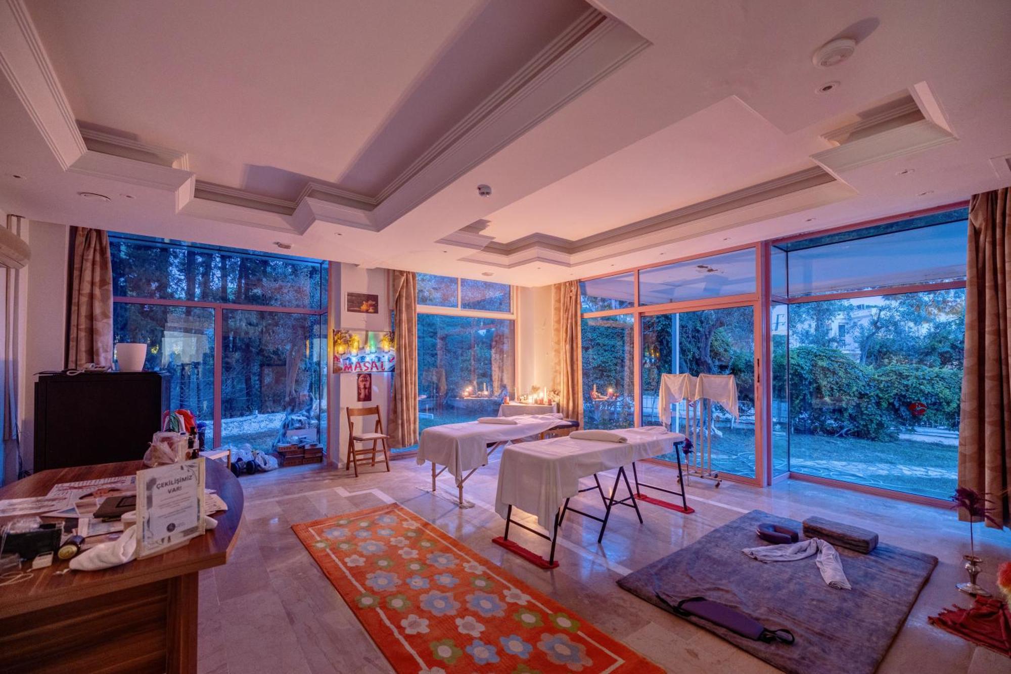 Hanedan Beach Hotel Фоча Екстериор снимка