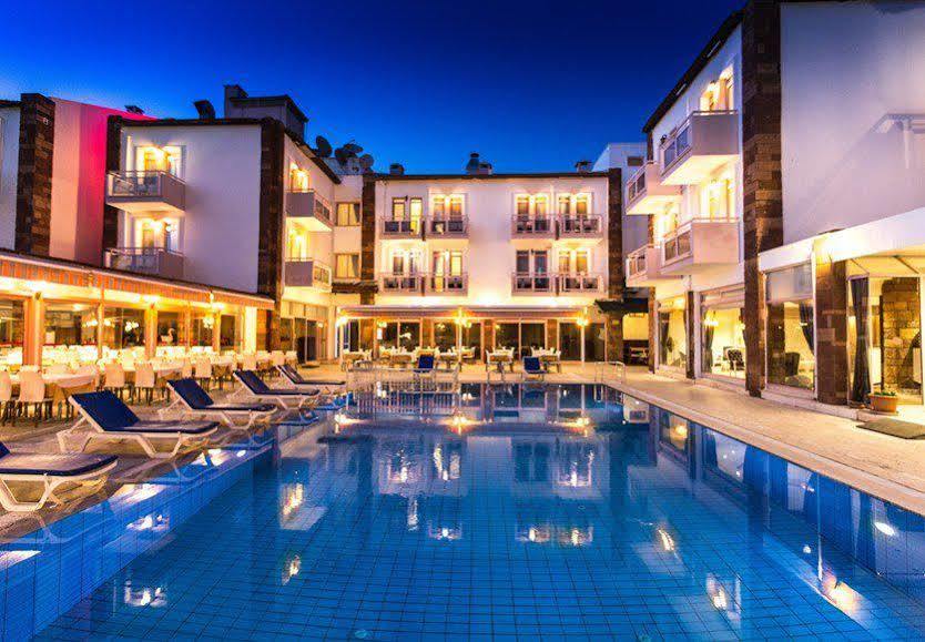 Hanedan Beach Hotel Фоча Екстериор снимка